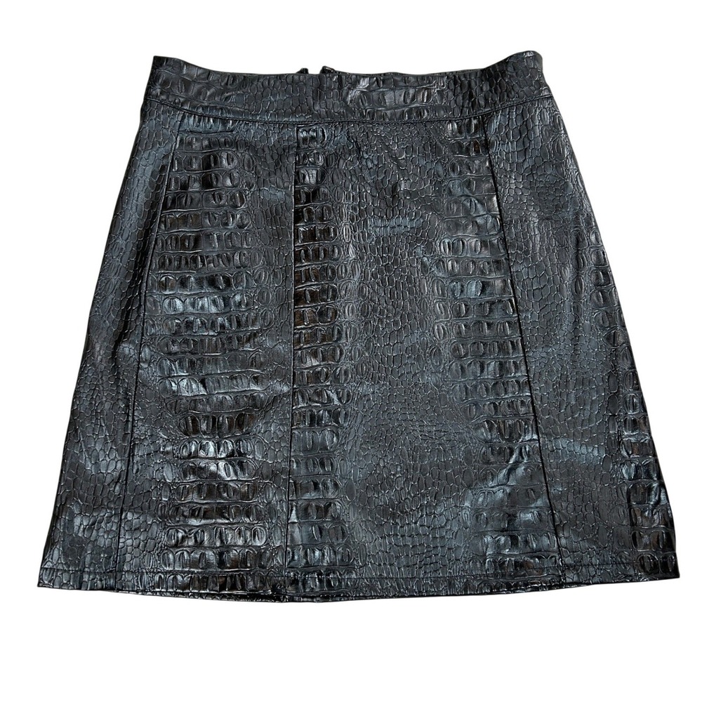 Akira‎ Black Croc Embossed Faux Leather Mini Skirt Size S Zipper Back